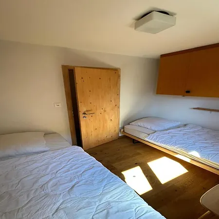 In Swiss Alps Near Cable Car 公寓 维松纳