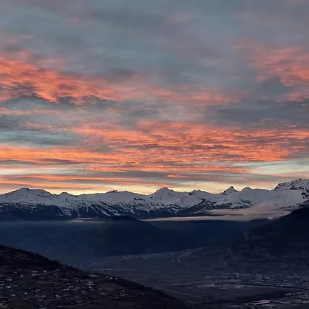 아파트 In Swiss Alps Near Cable Car 베이소나츠